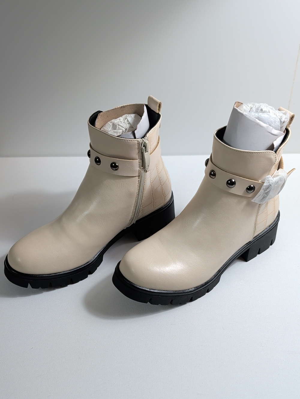 Georgia Lug Sole Ankle Booties Size 6